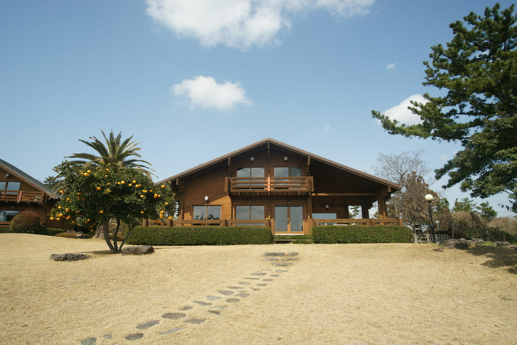 ซันนี เดย์ เชจู เพนชั่น Villa ซอกวีโพ ภายนอก รูปภาพ